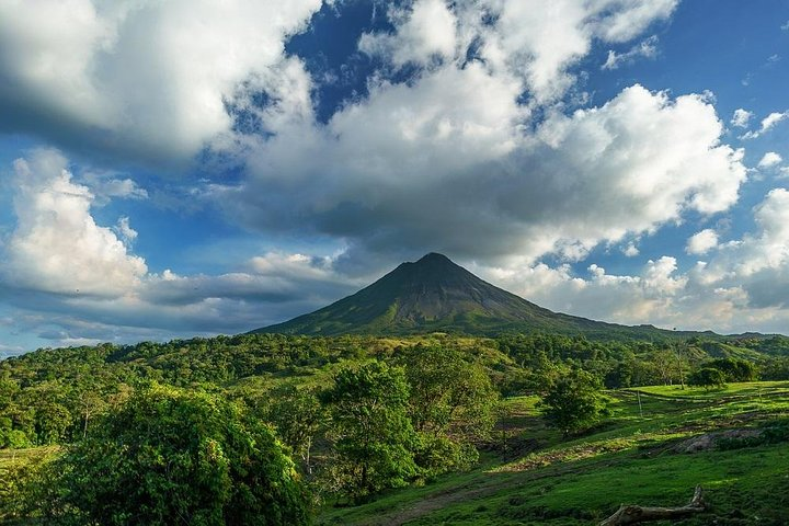 Private Transport Jaco to Arenal - Photo 1 of 5